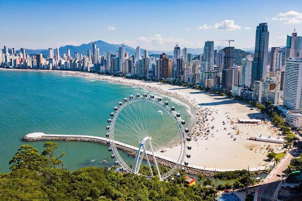 Apto A 100M Da Praia Central Balneário Camboriú Exterior foto