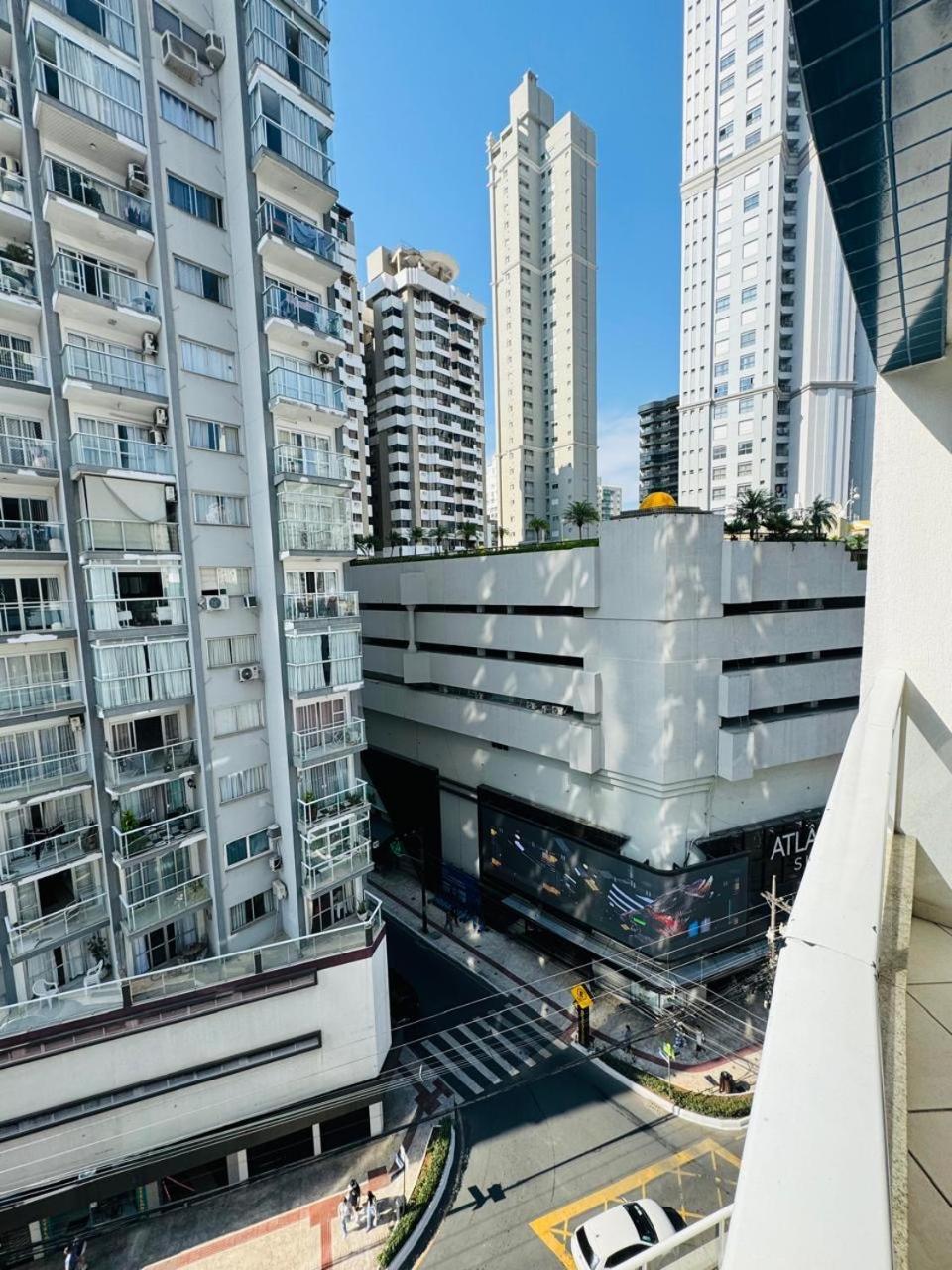 Apto A 100M Da Praia Central Balneário Camboriú Exterior foto